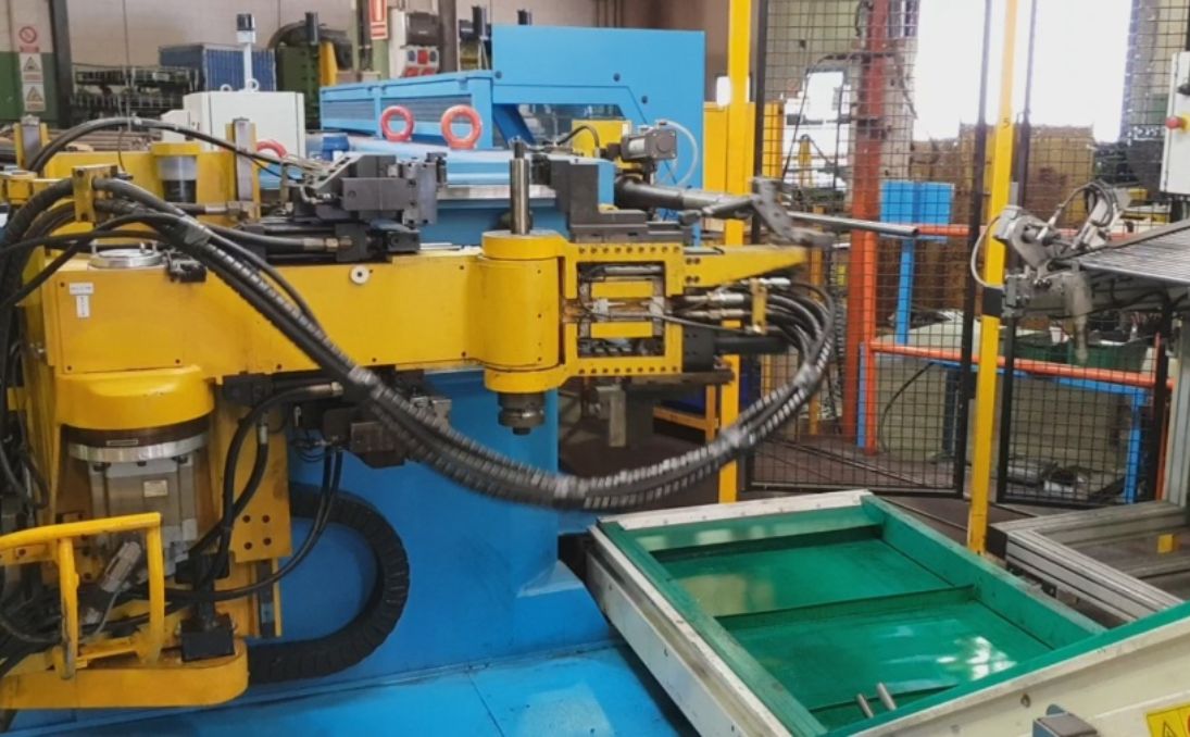 curvado de tubos de acero al carbono